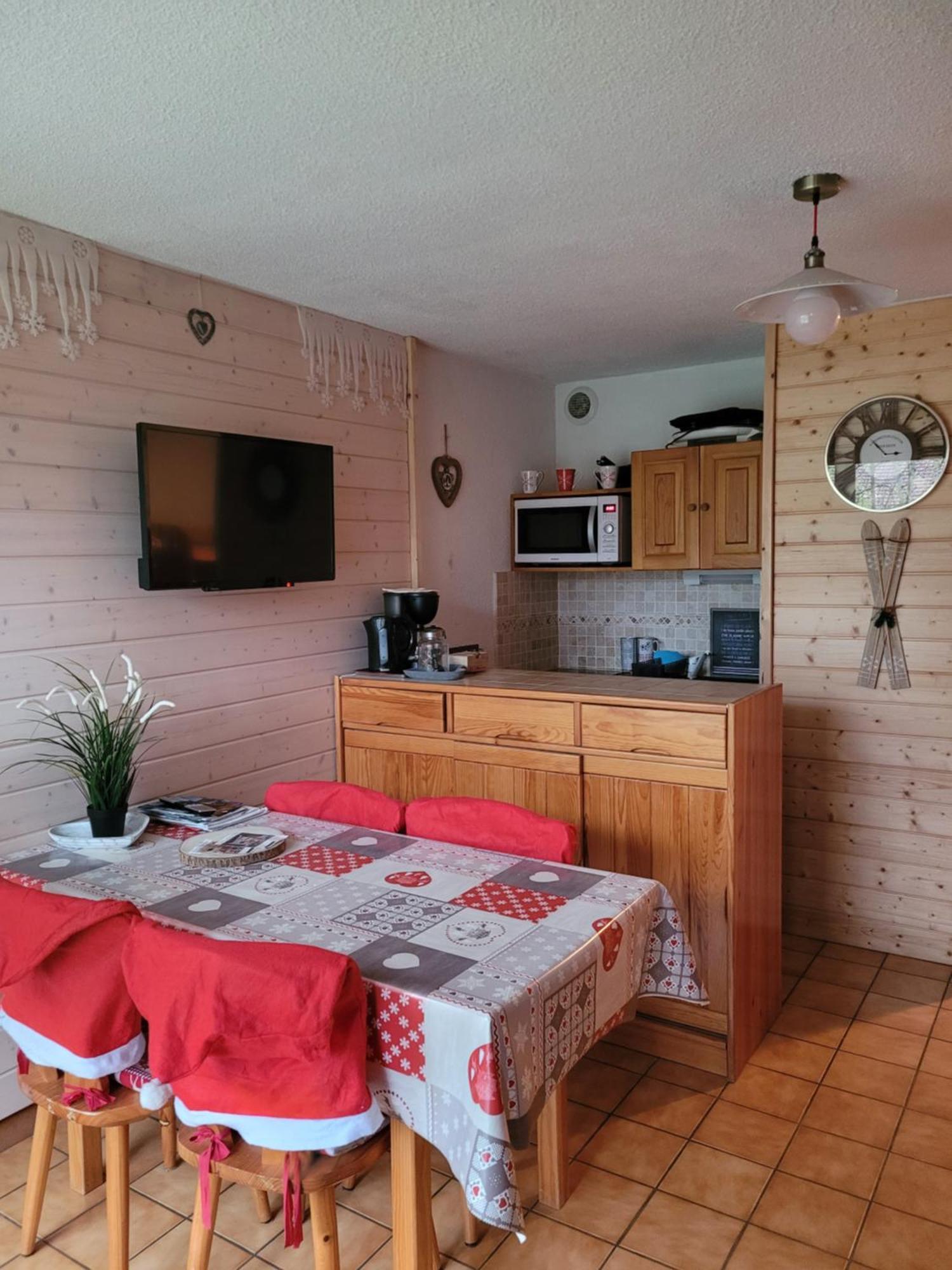 Appartement Le Flocon, Joli Petit Cocon 4 Pers En Rez De Jardin Draps Inclus Les Rousses Bagian luar foto
